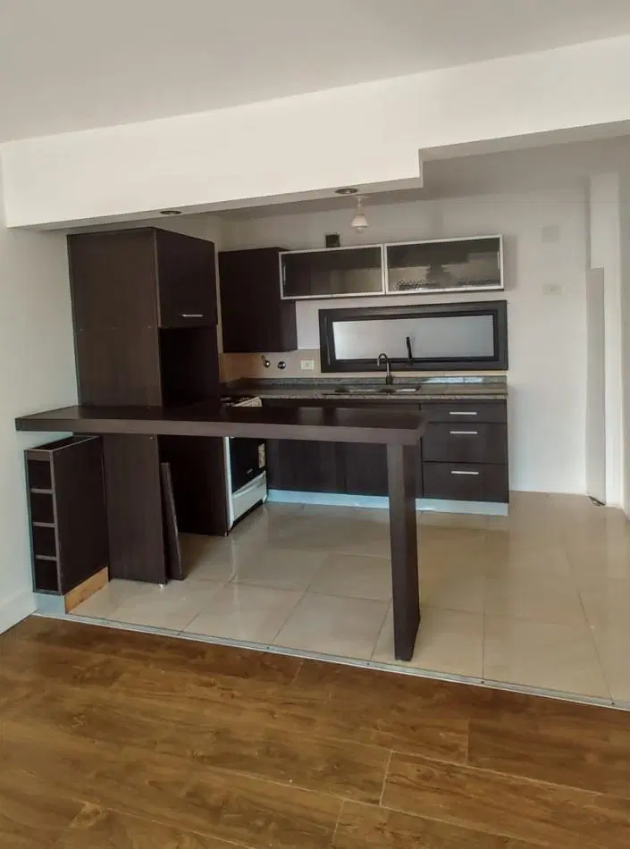 VENTA - DEPARTAMENTO 3 AMBIENTES - MACROCENTRO 2
