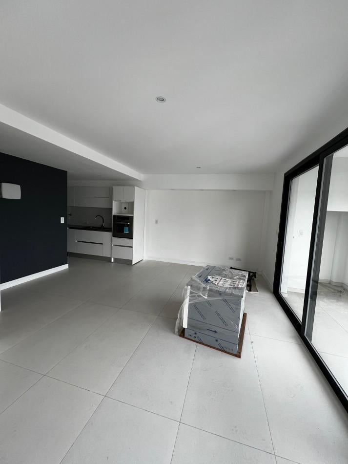 Foto de EXCLUSIVO PISO DE TRES AMBIENTES CON COCHERA, imagen 3