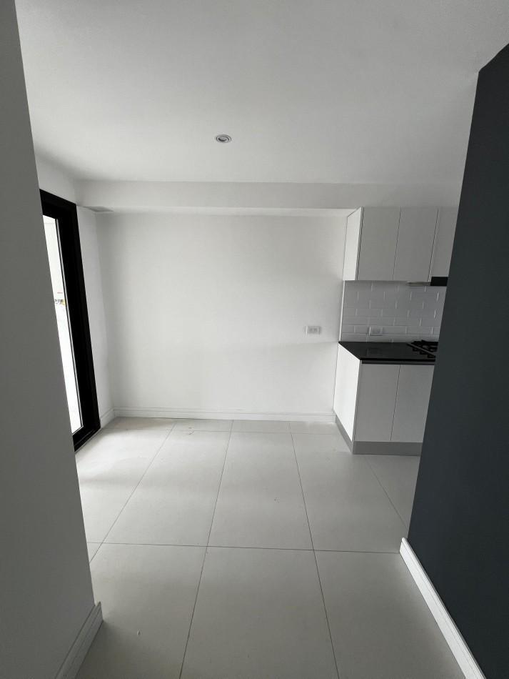 Foto de EXCLUSIVO PISO DE TRES AMBIENTES CON COCHERA, imagen 1