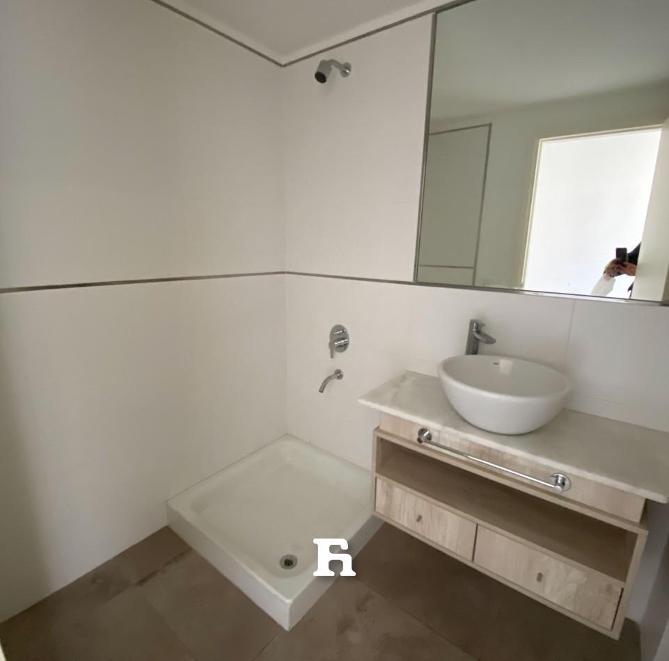 Foto de ALQUILER- SEMIPISO 3 AMBIENTES IMPECABLE- PLAZA MITRE, imagen 1
