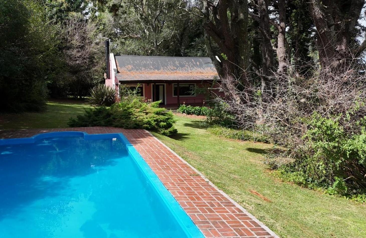 hermoso Chalet de 3 ambientes de estilo rustico