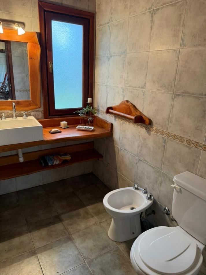Foto de hermoso Chalet de 3 ambientes de estilo rustico, imagen 2