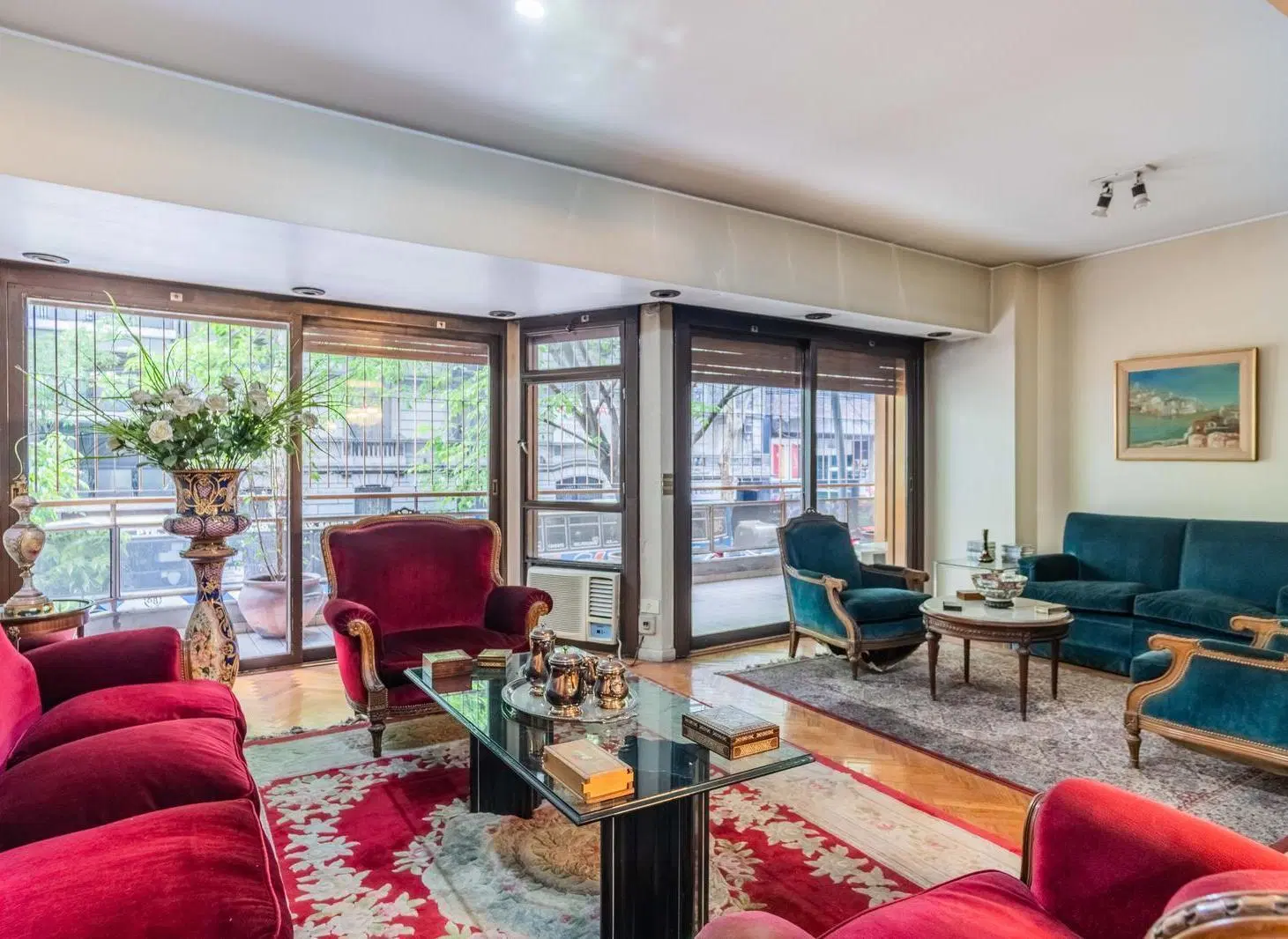 Departamento en VENTA de 4 ambientes con dependencia en Palermo. 5