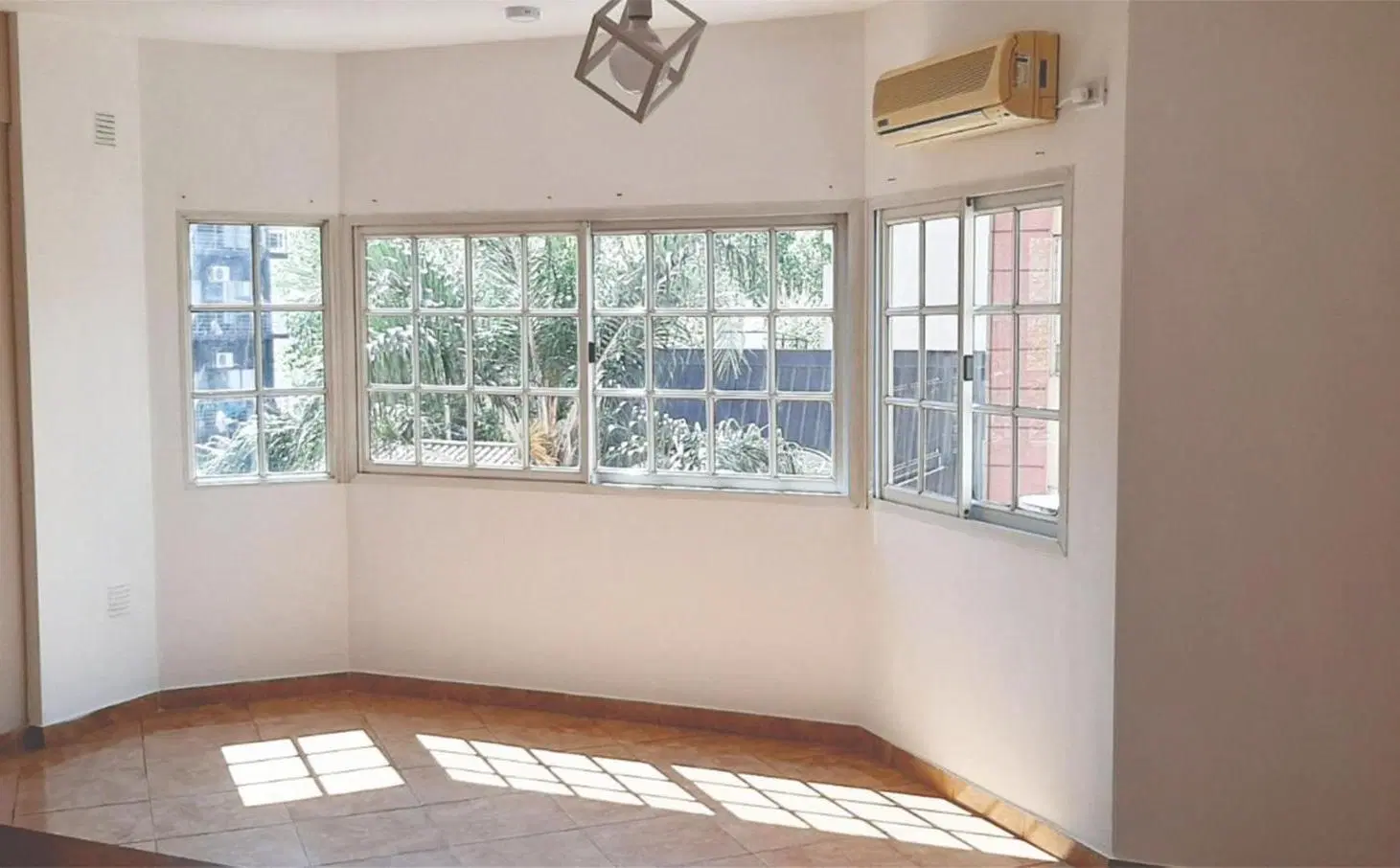 Excelente Departamento 2 AMB Al frente- Ramos Mejia CENTRO - 1