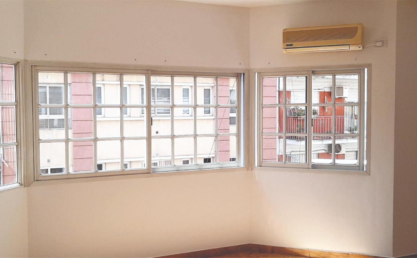 Excelente Departamento 2 AMB Al frente- Ramos Mejia CENTRO -