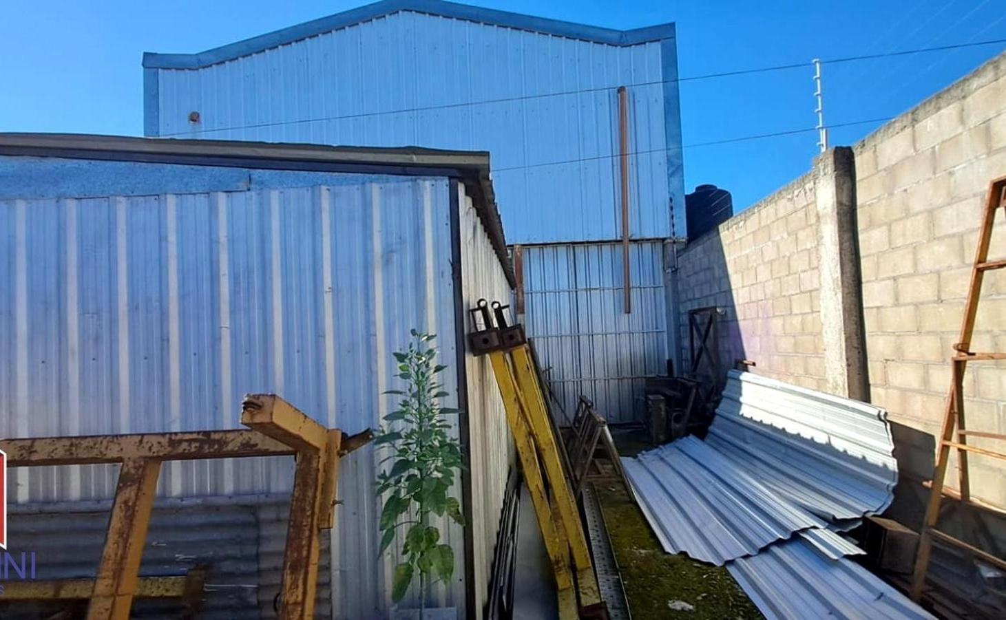 Foto de Excelente galpon 400m2 Cub en ZONA INDUSTRIAL, imagen 2