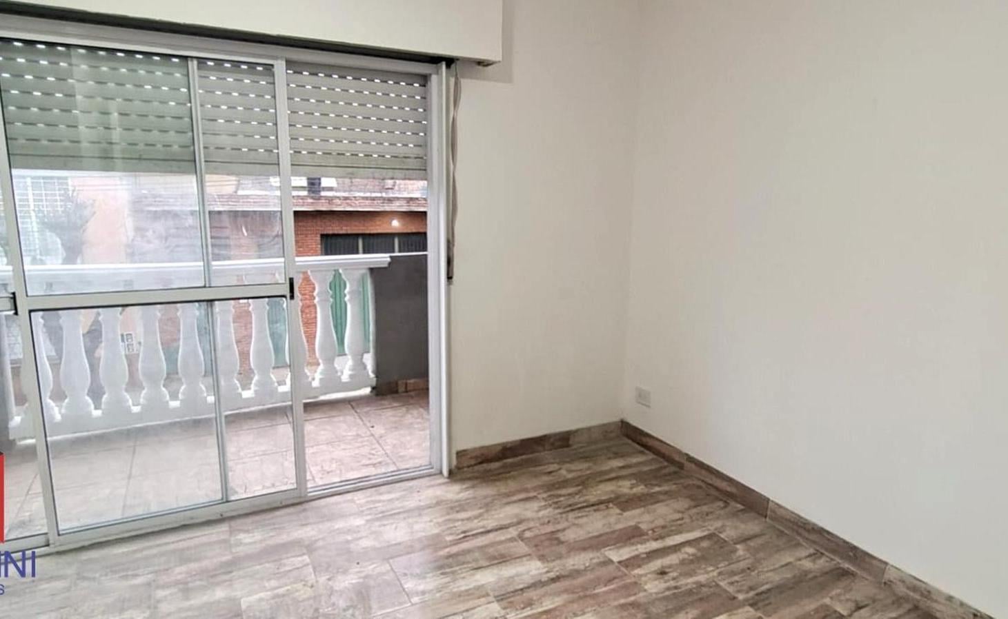 Foto de Departamento 2 AMB Planta Alta c/ Balcon, imagen 2