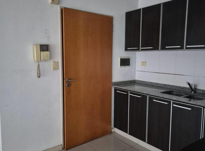 CABALLITO - Depto 2 Amb, al frente con balcon y amenities 2