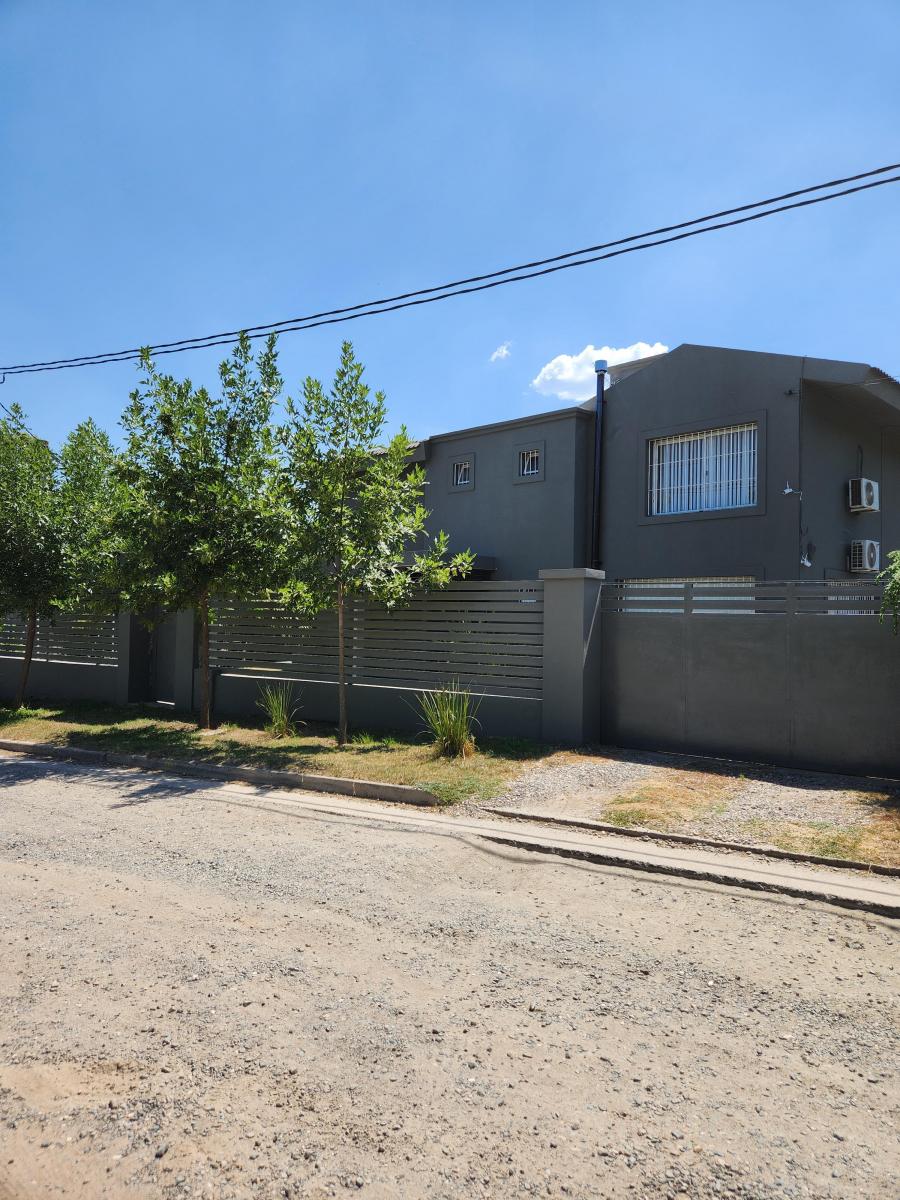 Foto de Vendo Soñada Casa 3 Dorm, Quincho, Estudio, Piscina - Villa Rivera, imagen 2