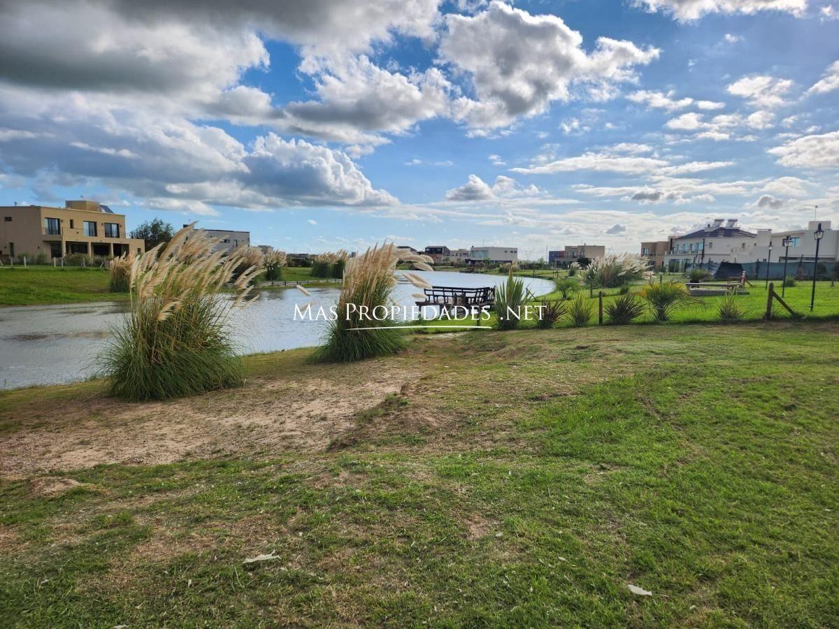 Foto de Venta Terreno / Lote a la laguna en San Lucas Canning, imagen 1