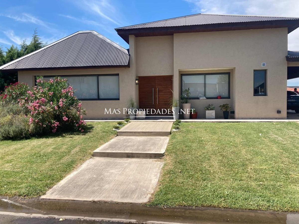 Foto de Venta Casa en El Rebenque 4 Dormitorios Canning, imagen 1