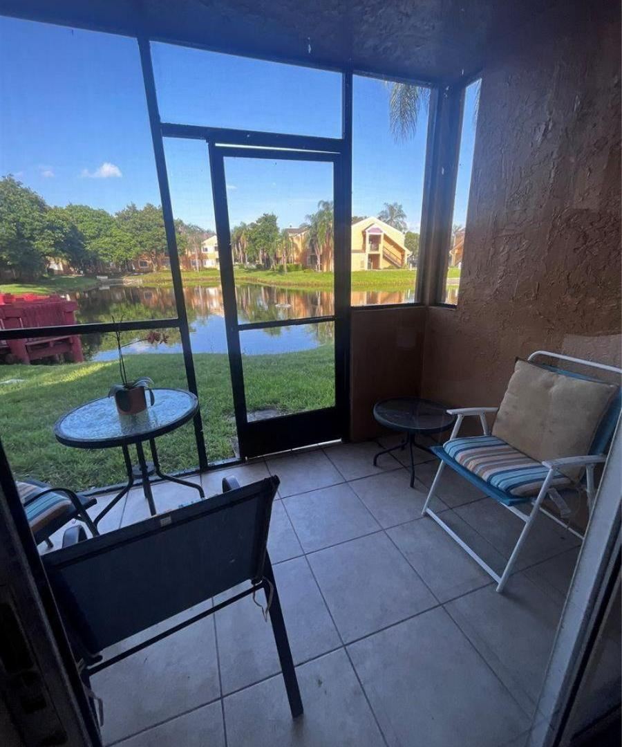Foto de Venta Departamento 1 Dormitorio en Pembroke Pines Hollywood, imagen 4
