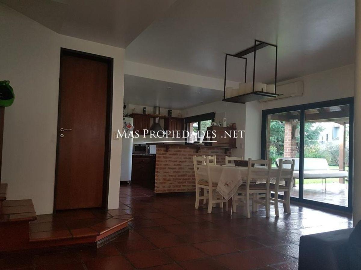 Foto de Venta Casa en Campos De Alvarez 3 Dormitorios Moreno, imagen 3