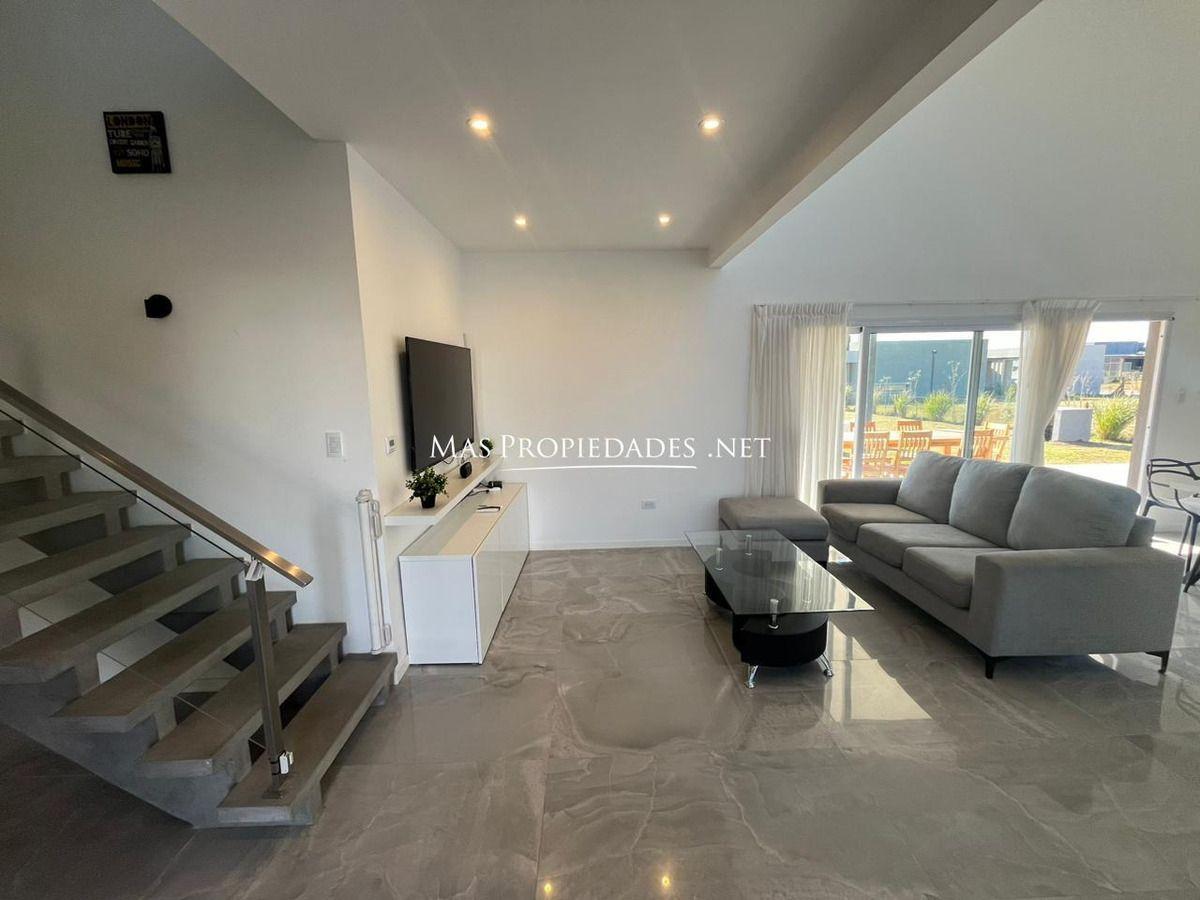 Foto de Casa En Alquiler 6 Amb En San Lucas Canning, imagen 4