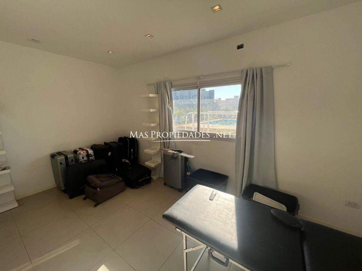 Foto de Casa En Alquiler 6 Amb En San Lucas Canning, imagen 5