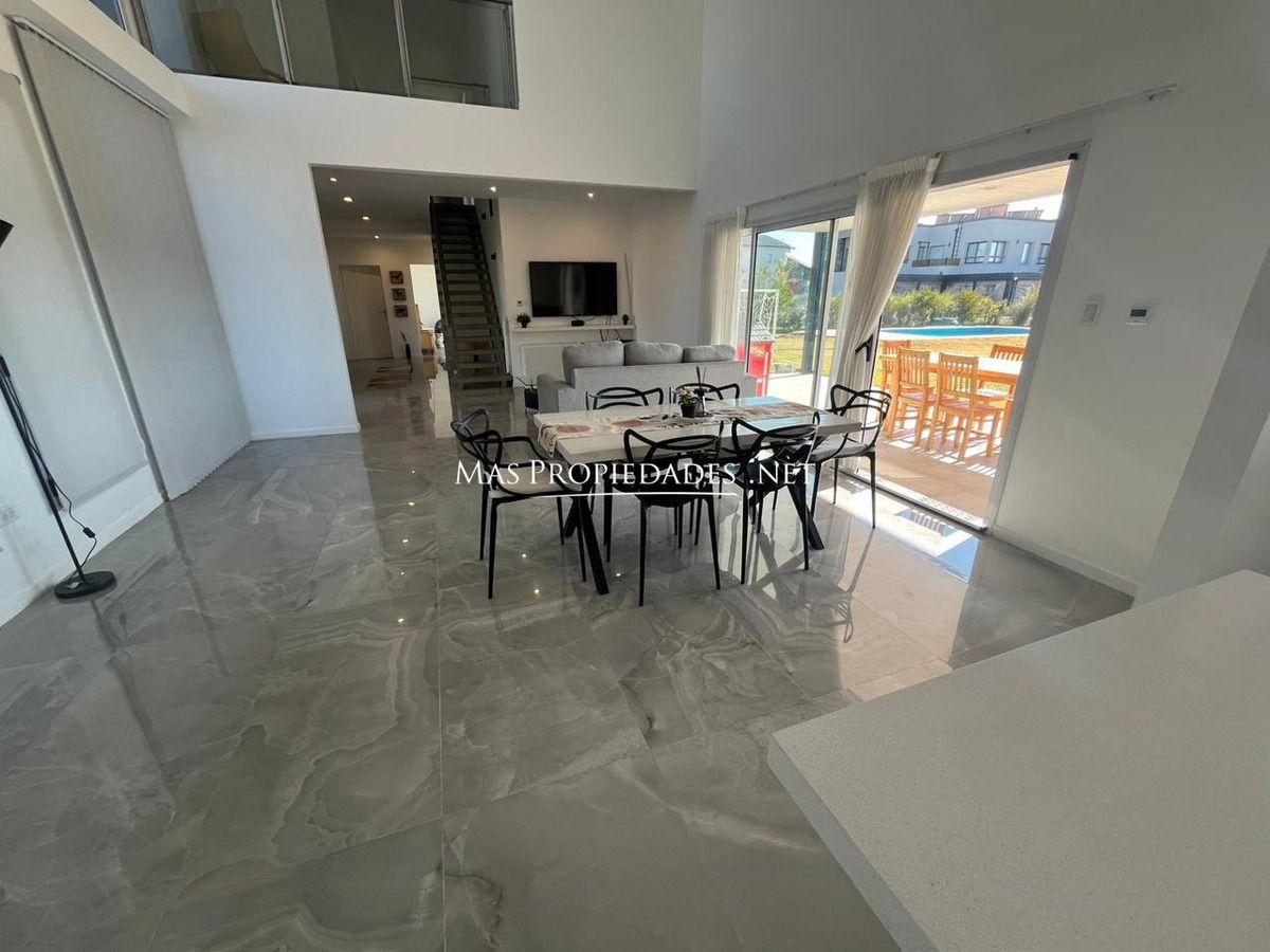 Foto de Casa En Alquiler 6 Amb En San Lucas Canning, imagen 2