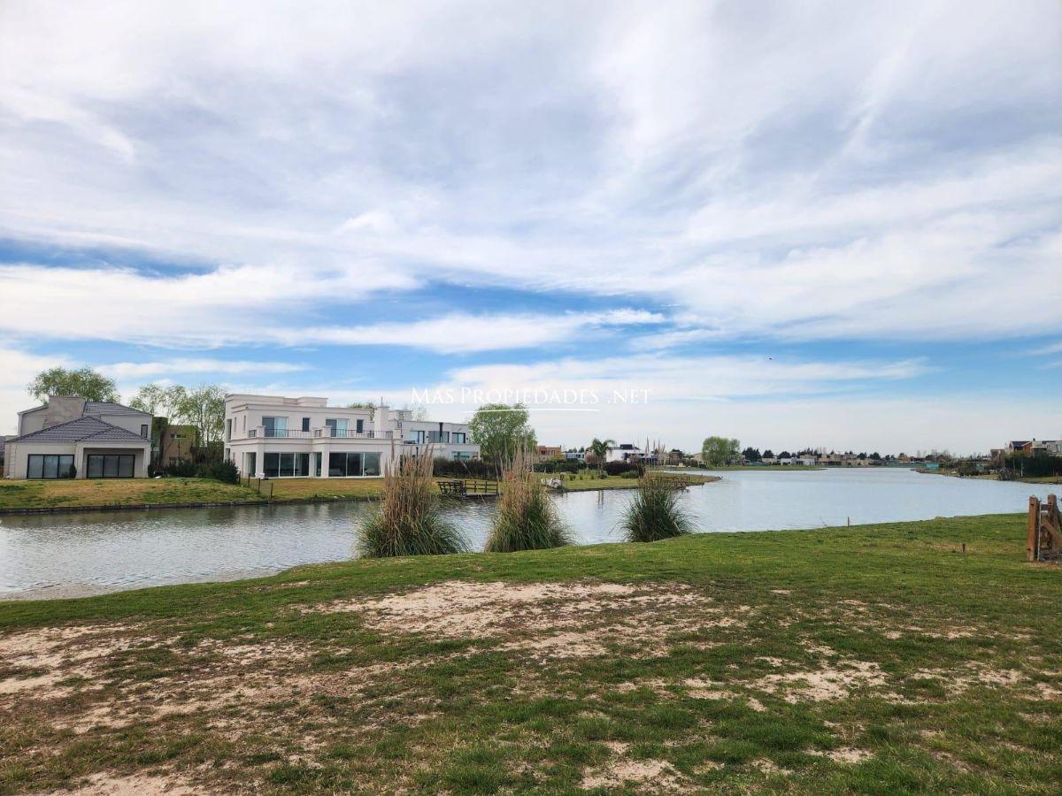 Foto de Venta Terreno / Lote a la laguna en San Lucas Canning, imagen 2