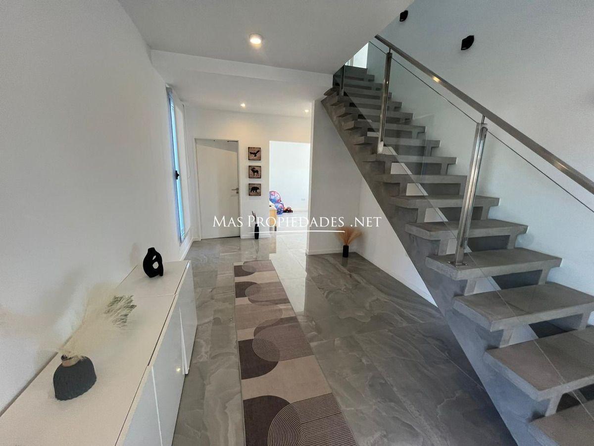 Foto de Casa En Alquiler 6 Amb En San Lucas Canning, imagen 5