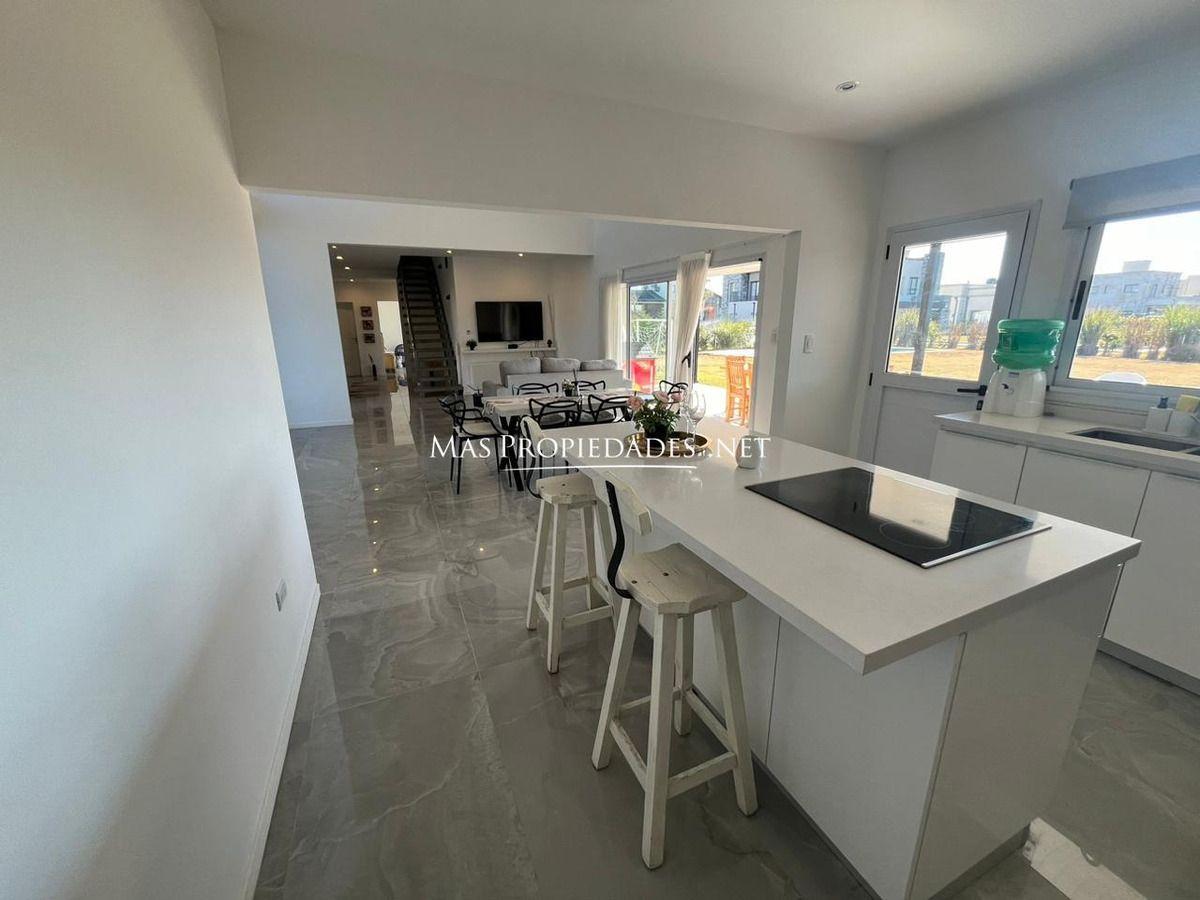 Foto de Casa En Alquiler 6 Amb En San Lucas Canning, imagen 3