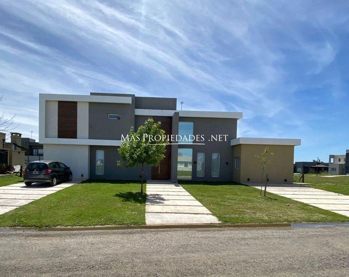 Foto de Casa En Alquiler 6 Amb En San Lucas Canning, imagen 1