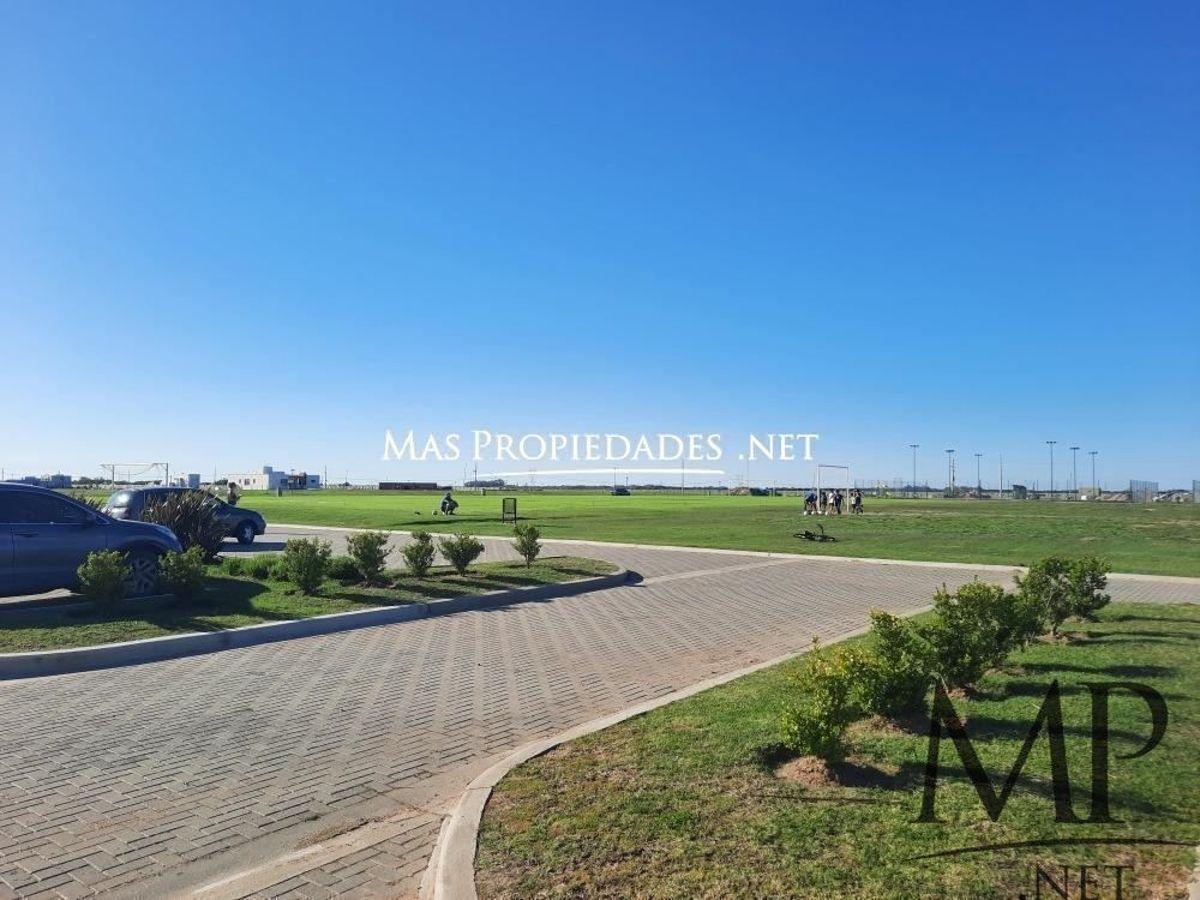 Foto de Venta Terreno / Lote a la laguna en Santa Clara al Sur Canning, imagen 4