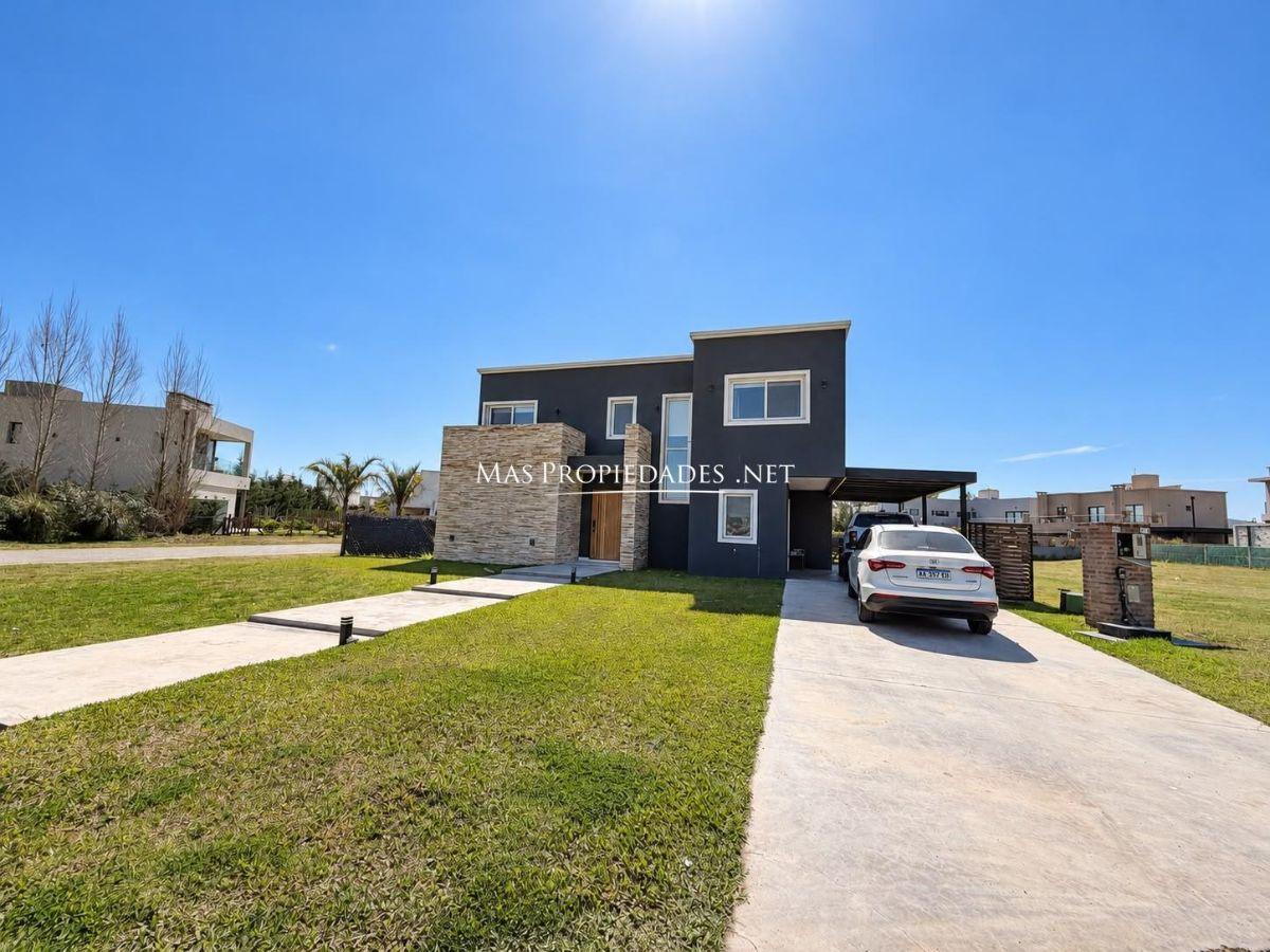 Foto de Venta Casa en Lagos de Canning 5 Dormitorios, imagen 2
