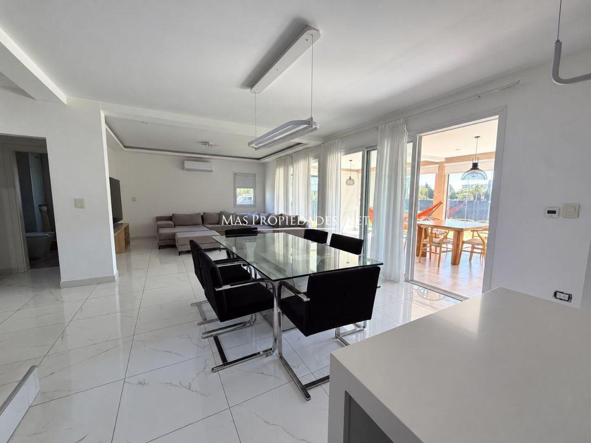 Foto de Venta Casa en Lagos de Canning 5 Dormitorios, imagen 3