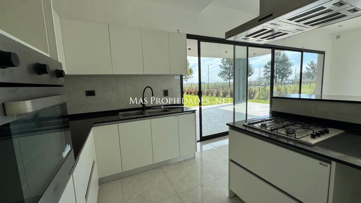Foto de Venta Casa en San Lucas 3 Dormitorios Canning, imagen 5