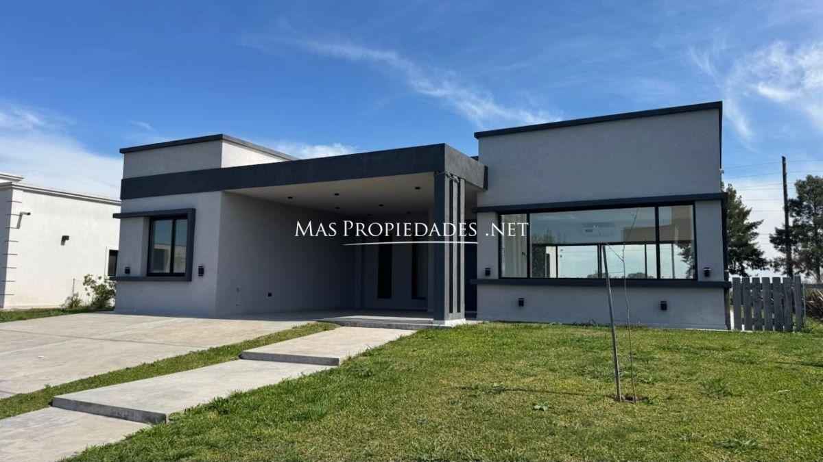 Foto de Venta Casa en San Lucas 3 Dormitorios Canning, imagen 2