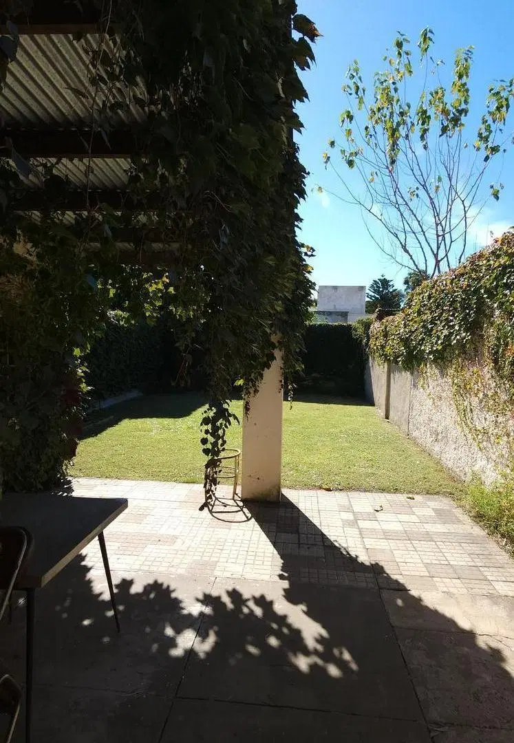 ALQUILER Casa 1 Habitación con Gran Parque, España al 500, Pergamino 4