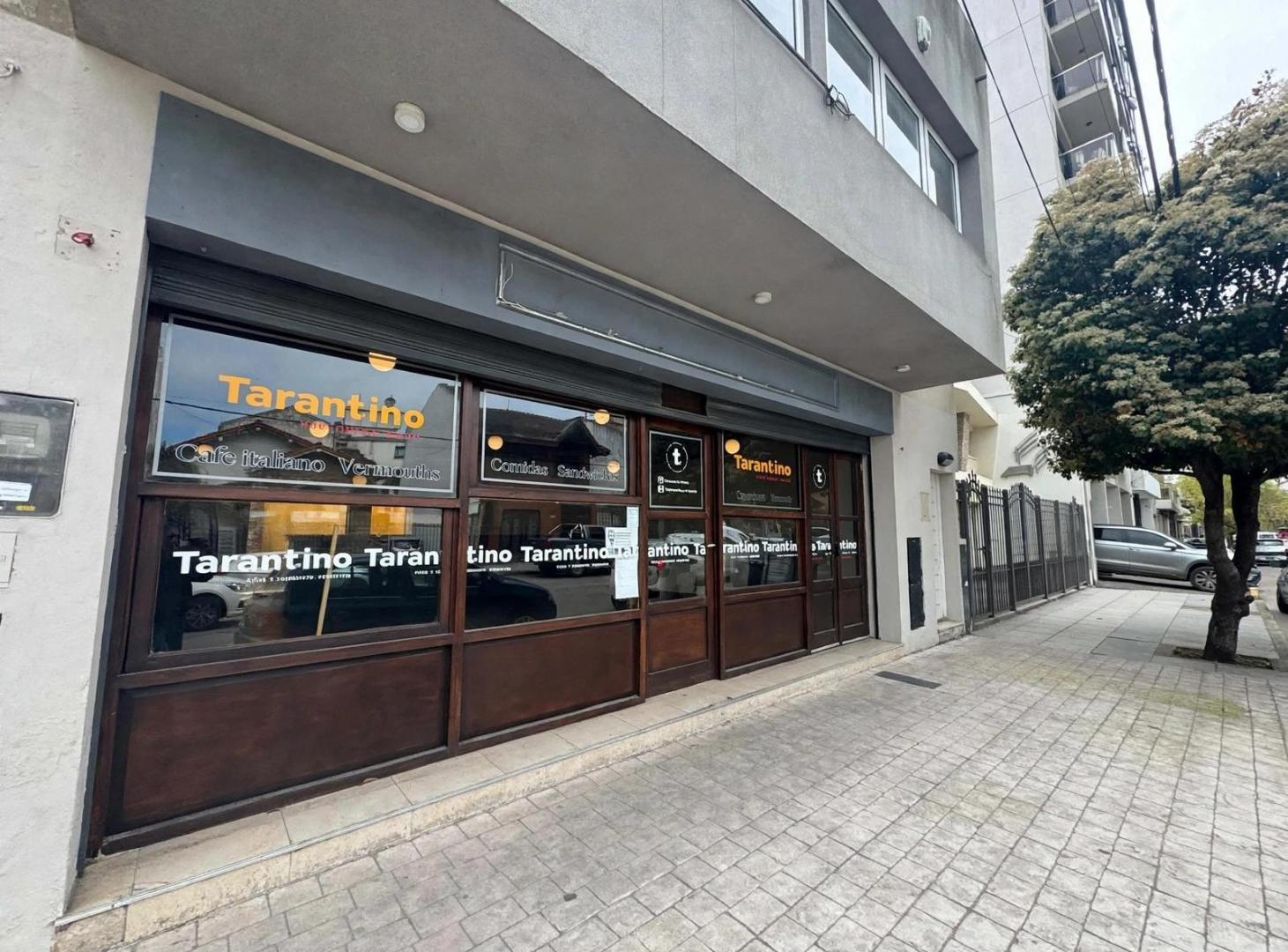 Foto de Local comercial con cocina patio y subsuelo, imagen 2