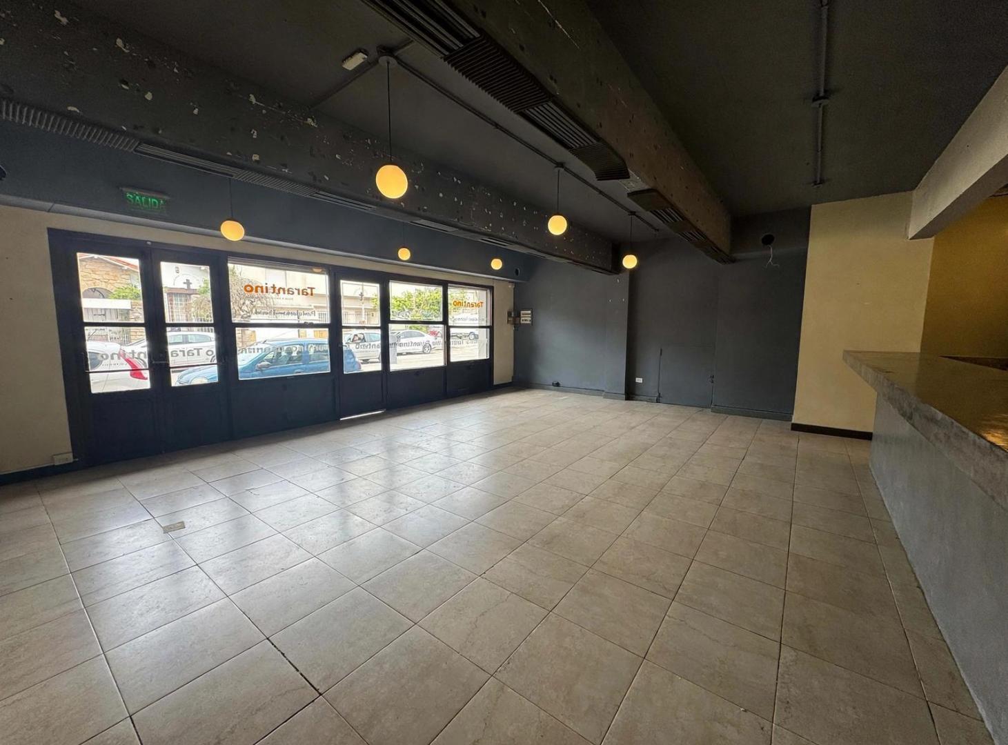 Foto de Local comercial con cocina patio y subsuelo, imagen 4