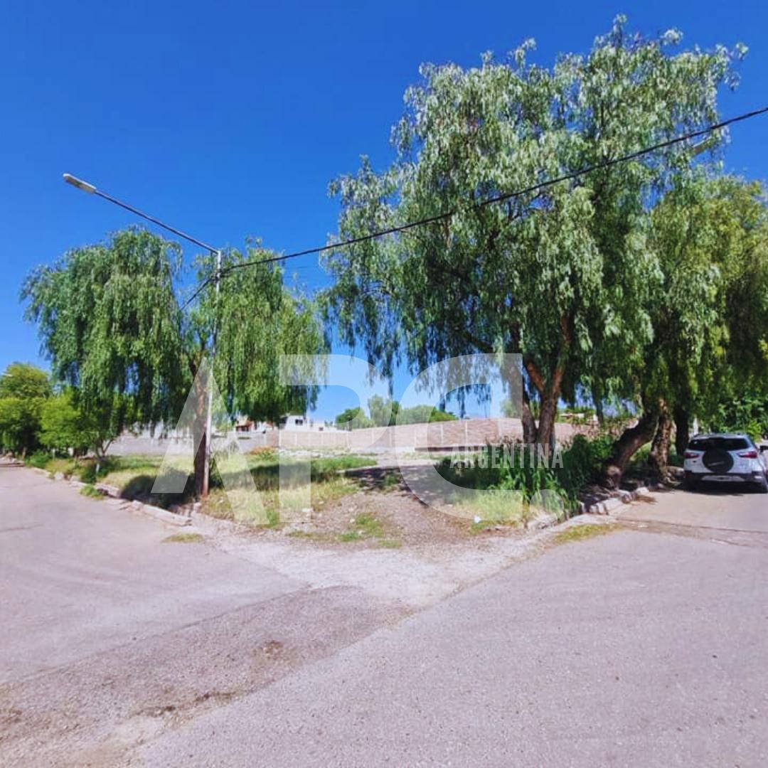 VENTA. 3 ESTUPENDOS LOTES.
Ubicados en Barrio Soberanía.
Ciudad De Mendoza.
APC ARGENTINA. VENDE.