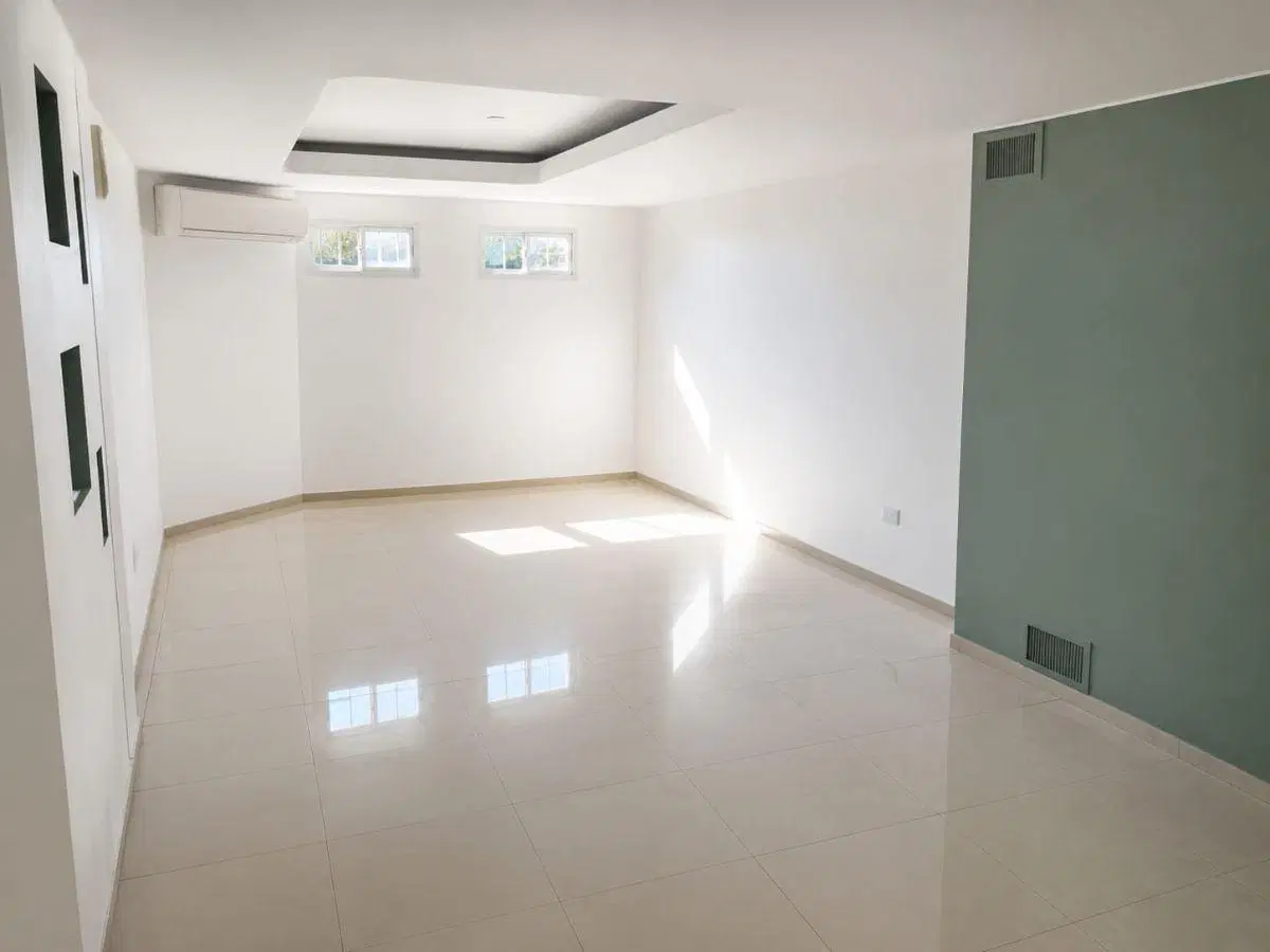 EXCLUSIVA Y SEGURA CASA EN VENTA 5