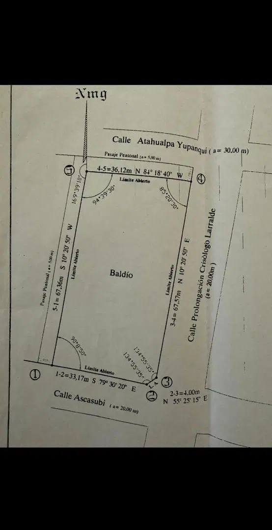 TERRENO CON 2 ESQUINAS. SALIDA A 3 CALLES.
Ubicados en Barrio Soberanía.
Ciudad De Mendoza. 1