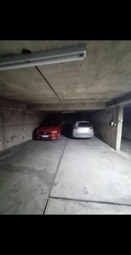 COCHERAS. VENTA
PARA AUTO O CAMIONETA.
1 DEPOSITO. CIUDAD. MENDOZA. 2