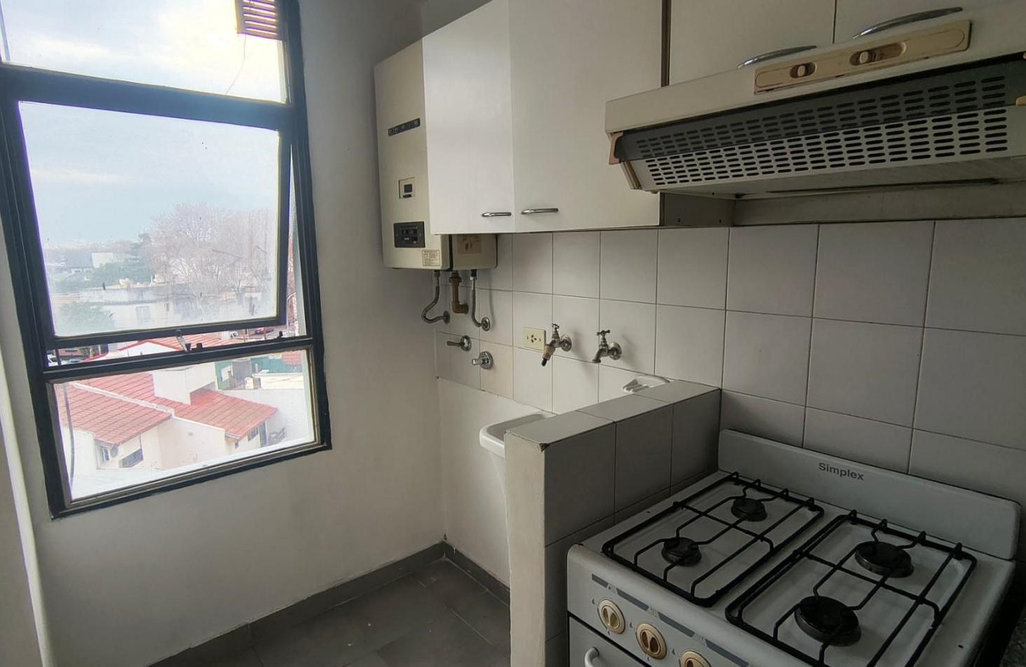 Foto de VENTA DEPARTAMENTO 2 AMBIENTES CON BALCON Y VISTA ABIERTA VILLA LURO, imagen 4
