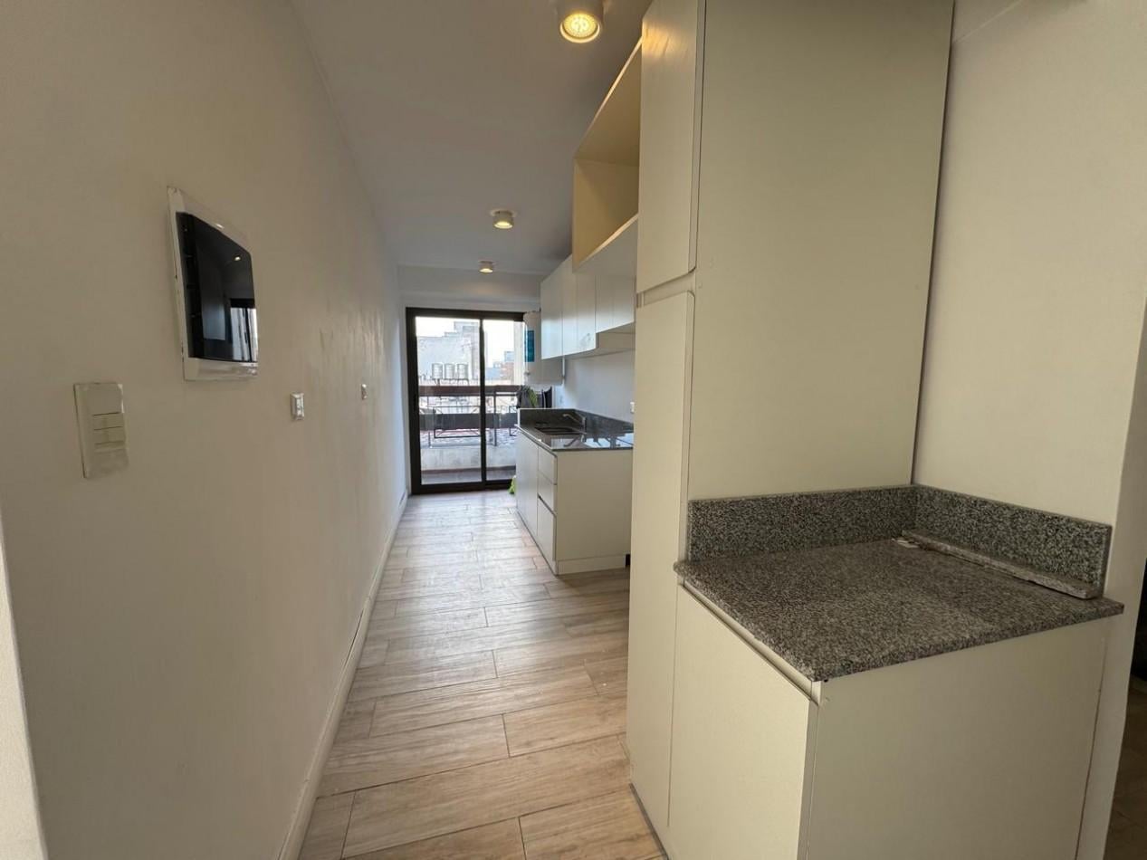 Foto de VENTA DEPARTAMENTO 3 AMBIENTES FRENTE VISTA LIBRE RENOVADO EXCELENTE, imagen 4
