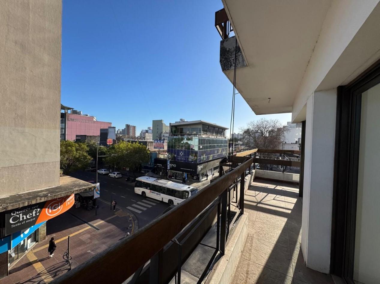 Foto de VENTA DEPARTAMENTO 3 AMBIENTES FRENTE VISTA LIBRE RENOVADO EXCELENTE, imagen 5