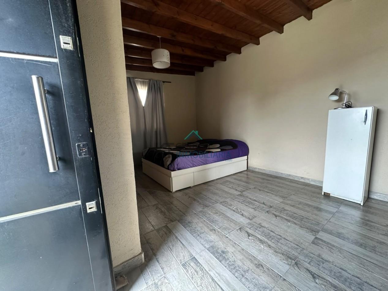 Foto de VENTA CASA 4 AMBIENTES CON DEPARTAMENTO INDEPENDIENTE TRUJUI MORENO, imagen 2
