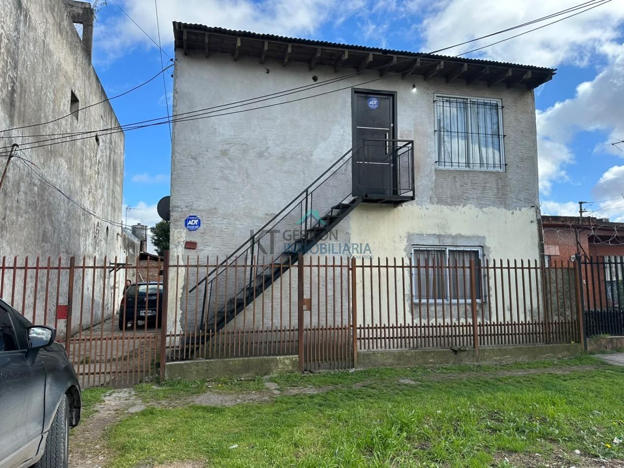 Foto de VENTA CASA 4 AMBIENTES CON DEPARTAMENTO INDEPENDIENTE TRUJUI MORENO, imagen 1
