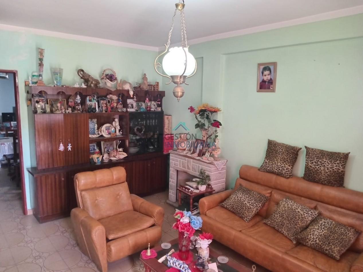 Foto de Venta Casa con Jardin, Parrilla y Cochera sobre Lote de 395 m² - Jose, imagen 1
