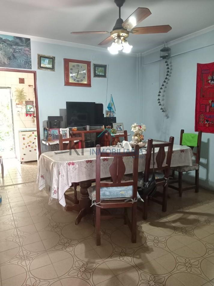 Foto de Venta Casa con Jardin, Parrilla y Cochera sobre Lote de 395 m² - Jose, imagen 3