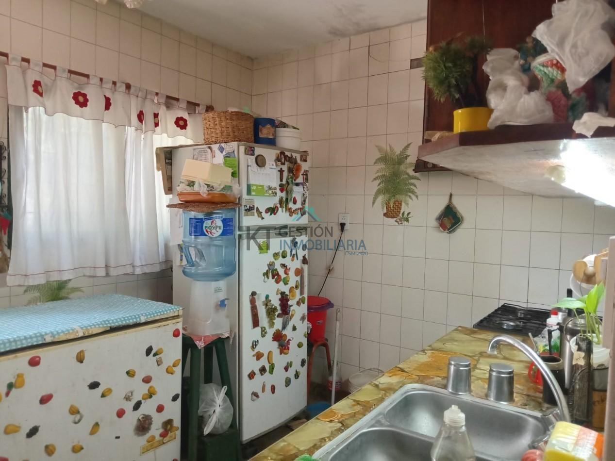 Foto de Venta Casa con Jardin, Parrilla y Cochera sobre Lote de 395 m² - Jose, imagen 5