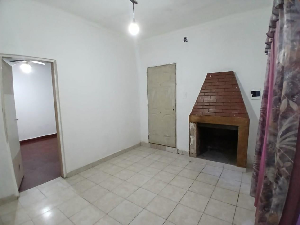 Foto de VENTA CASA 3 AMBIENTES UBICACION ESTRATEGICA TRUJUI MORENO APTO CREDITO, imagen 2