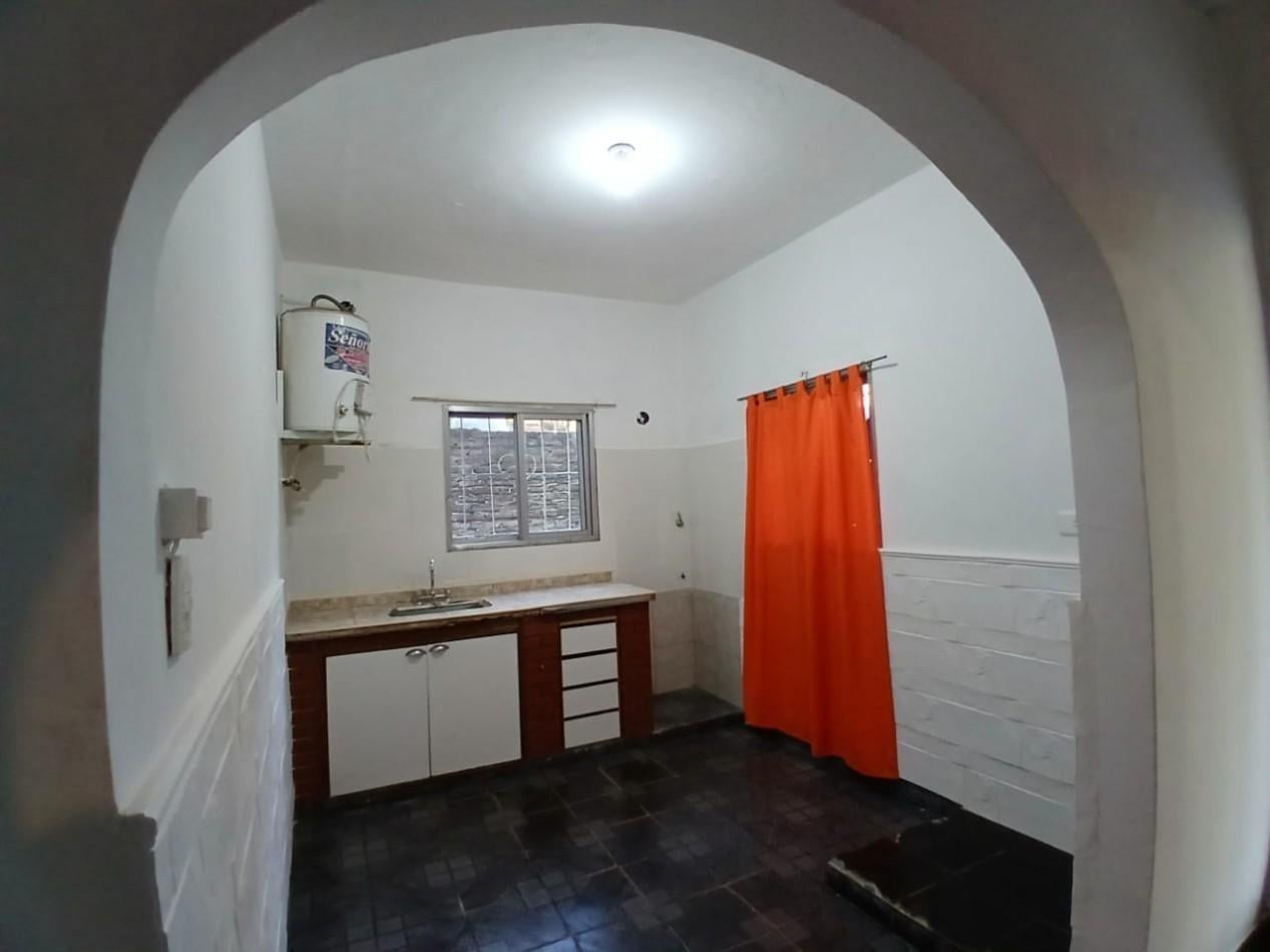 VENTA CASA 3 AMBIENTES UBICACION ESTRATEGICA TRUJUI MORENO APTO CREDITO