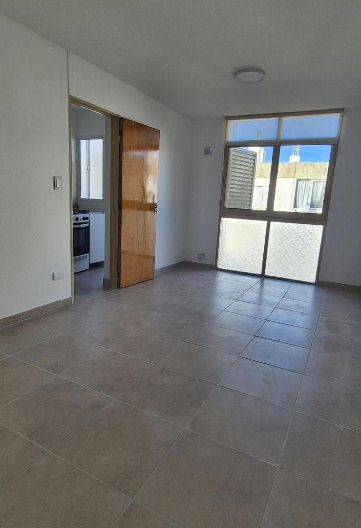 Foto de Alquiler depto 3 dormitorios centro Neuquén, imagen 3