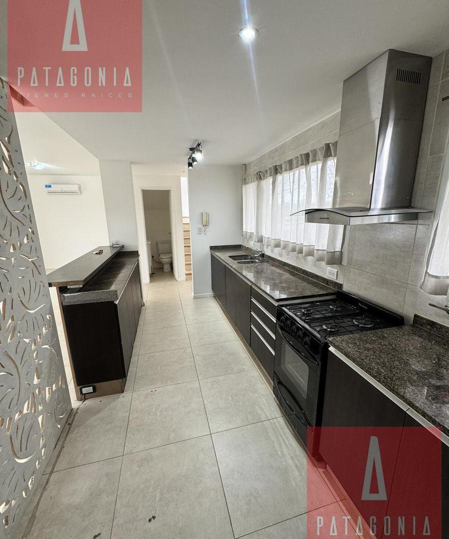 Foto de Duplex 3 dorm 3 baños - Las Viñas - Cipolletti, imagen 3
