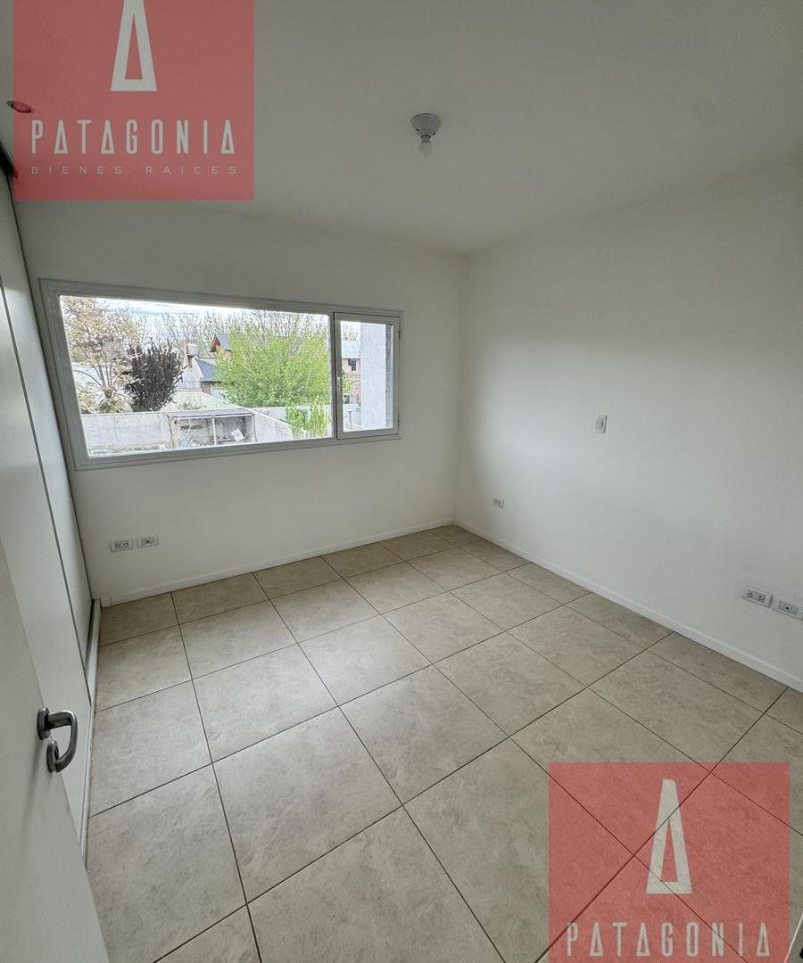 Foto de Duplex 3 dorm 3 baños - Las Viñas - Cipolletti, imagen 4