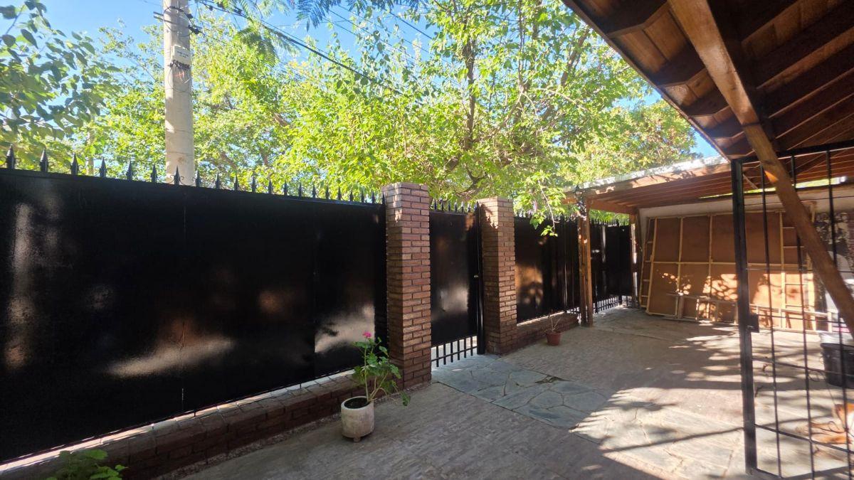 Foto de CASA ESQUINA CON PILETA EN BARRIO SANTA ANA GUAYMALLEN, imagen 5